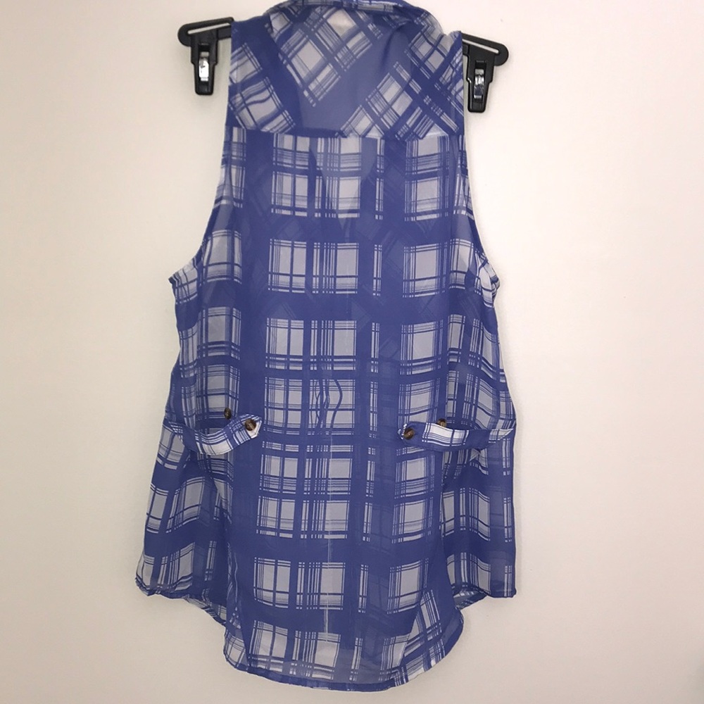 Button Down Tank - Picture 4 of 5